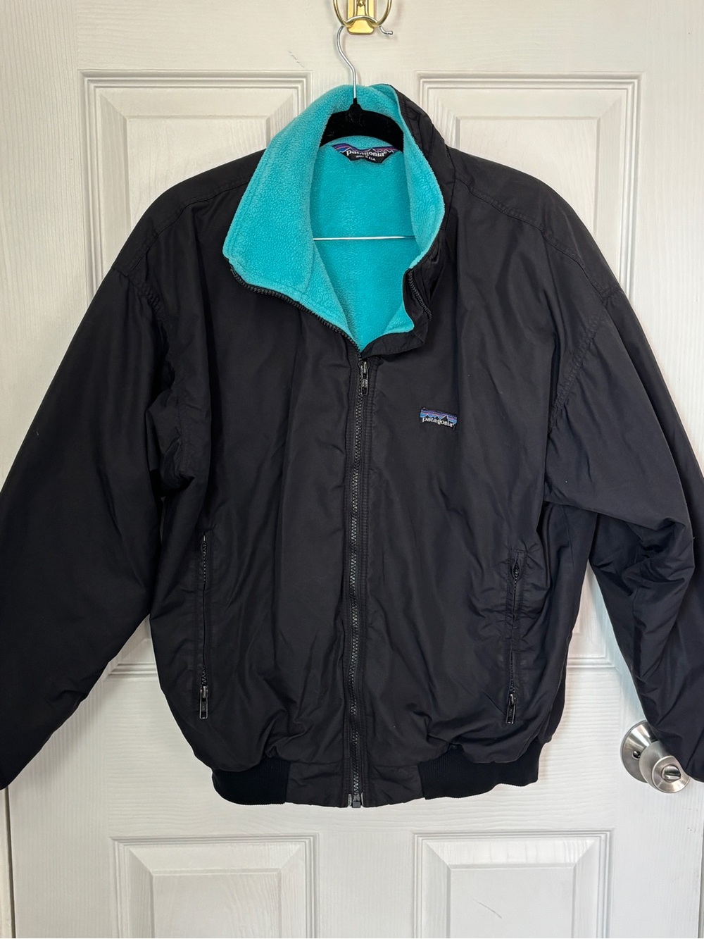 Patagonia (Children’s ?) Vintage Bomber Jacket with Teal Interior Sherpa Size 12